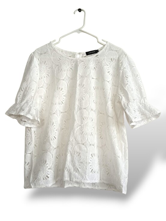 luxveer Tops - Luxveer White Lace Eyelet Blouse Plus Short Sleeve